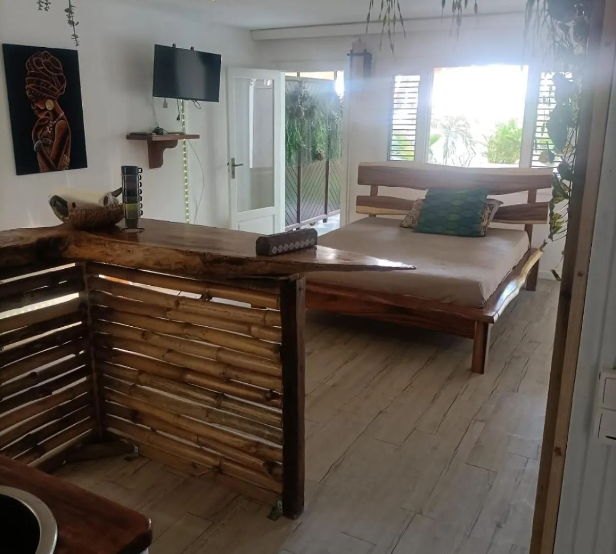 Studio Avec Jardin Et Piscine Saint-Francois  Apartament
